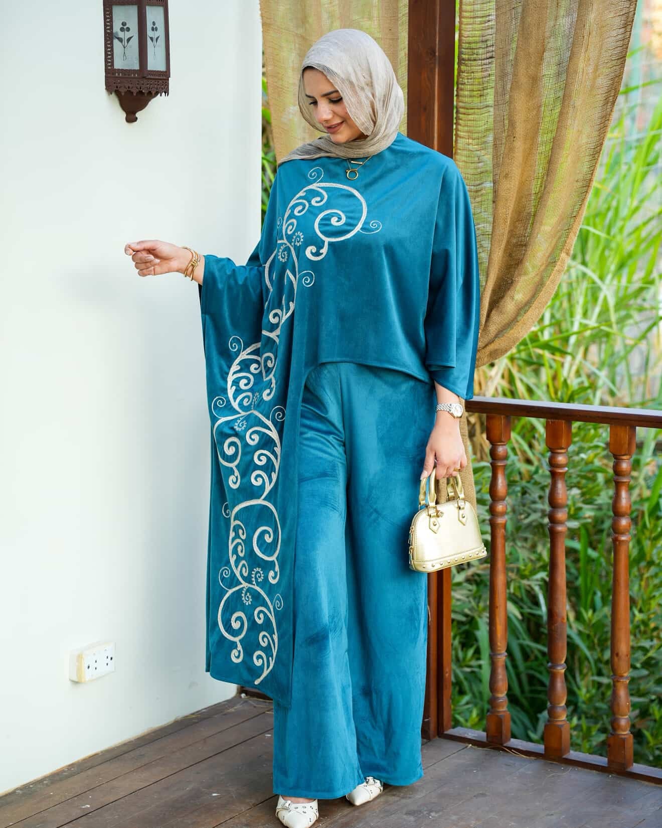 Velvet queen blouse